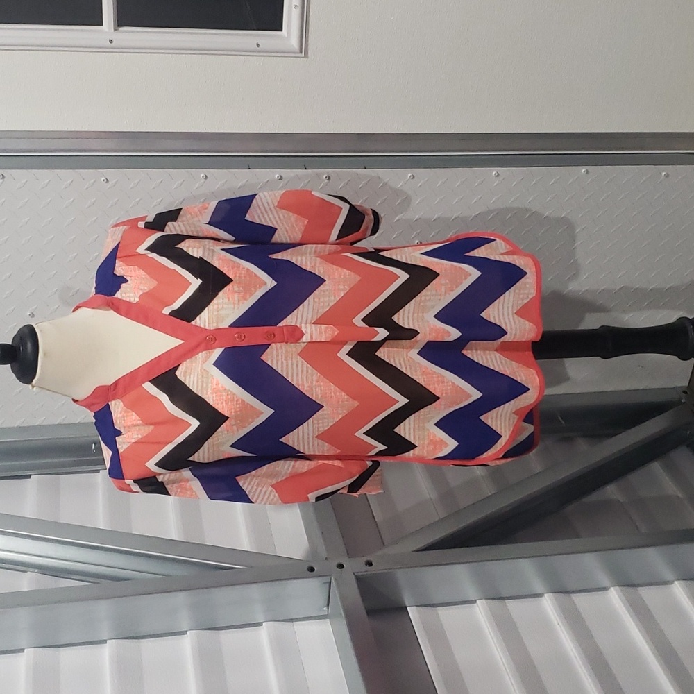 Takara brand blouse size Medium‎
